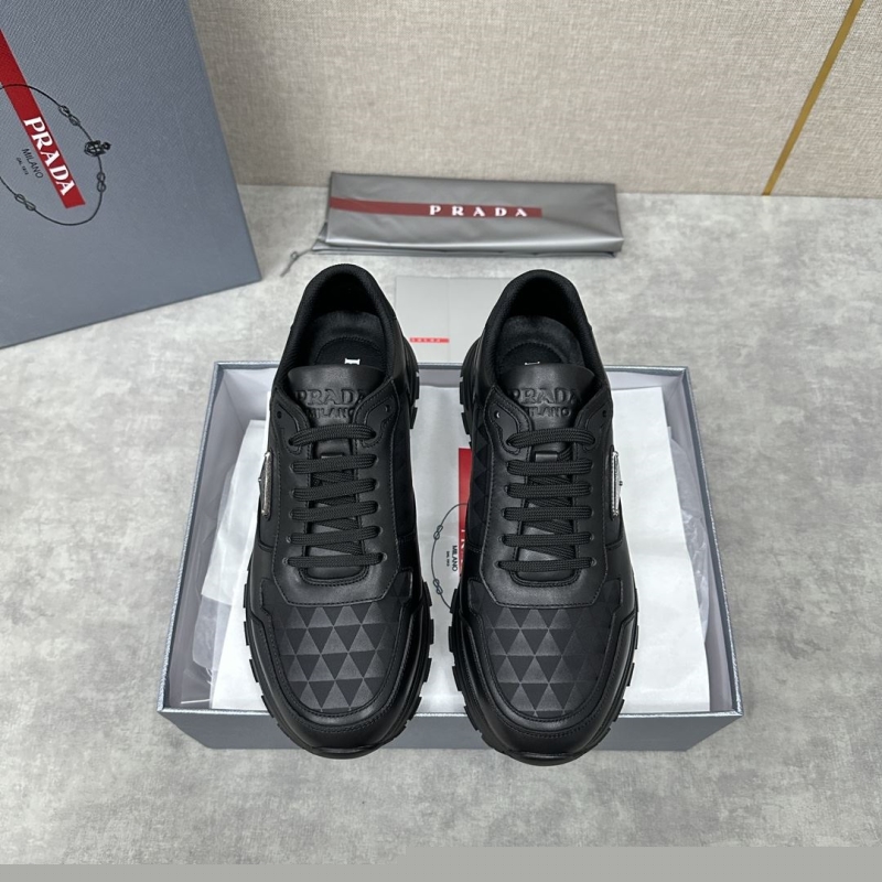 Pra*a casual shoes